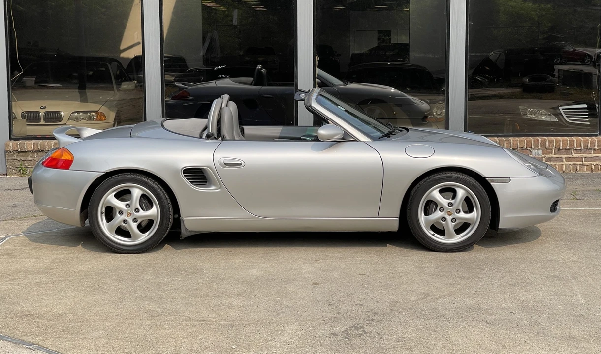 2000 Porsche 986 Boxster - Image 9 of 31
