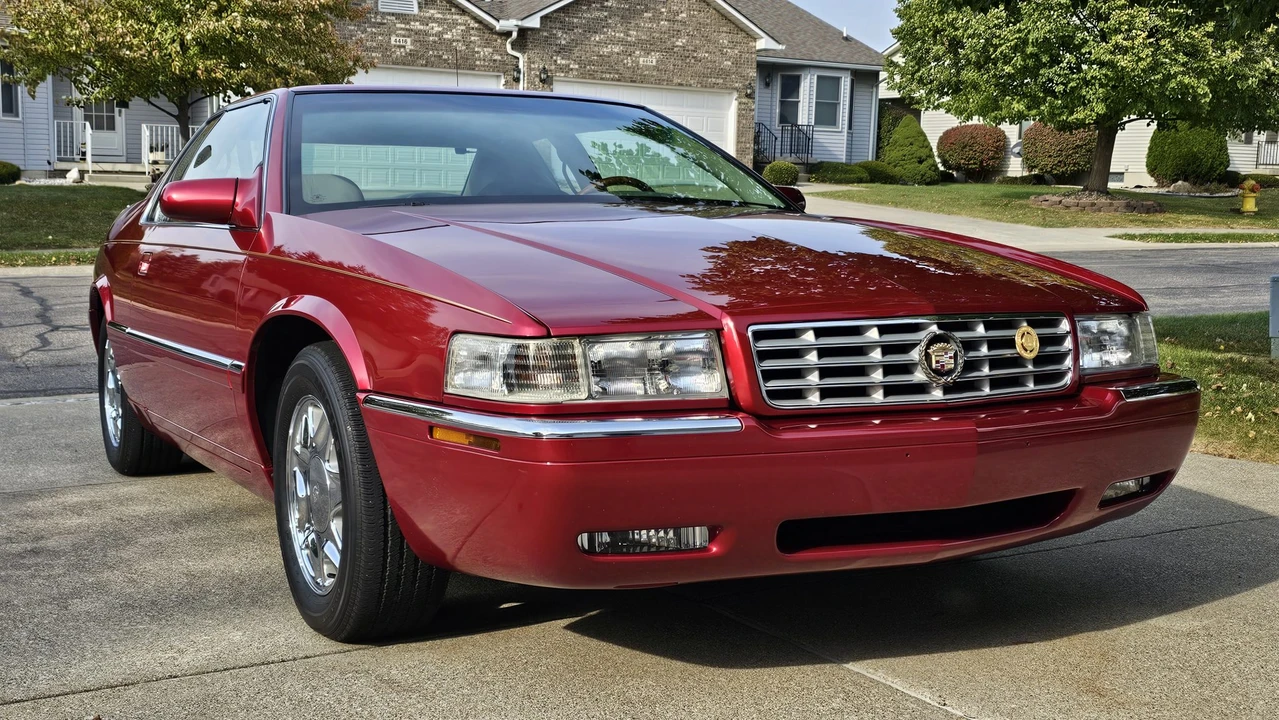 2001 Cadillac Eldorado 12th Gen - Image 4 of 31