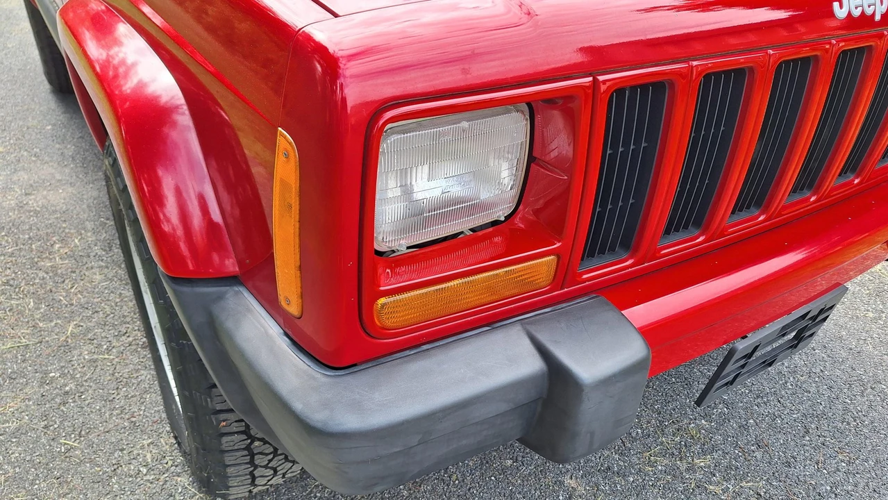 2001 Jeep XJ Cherokee - Image 11 of 31