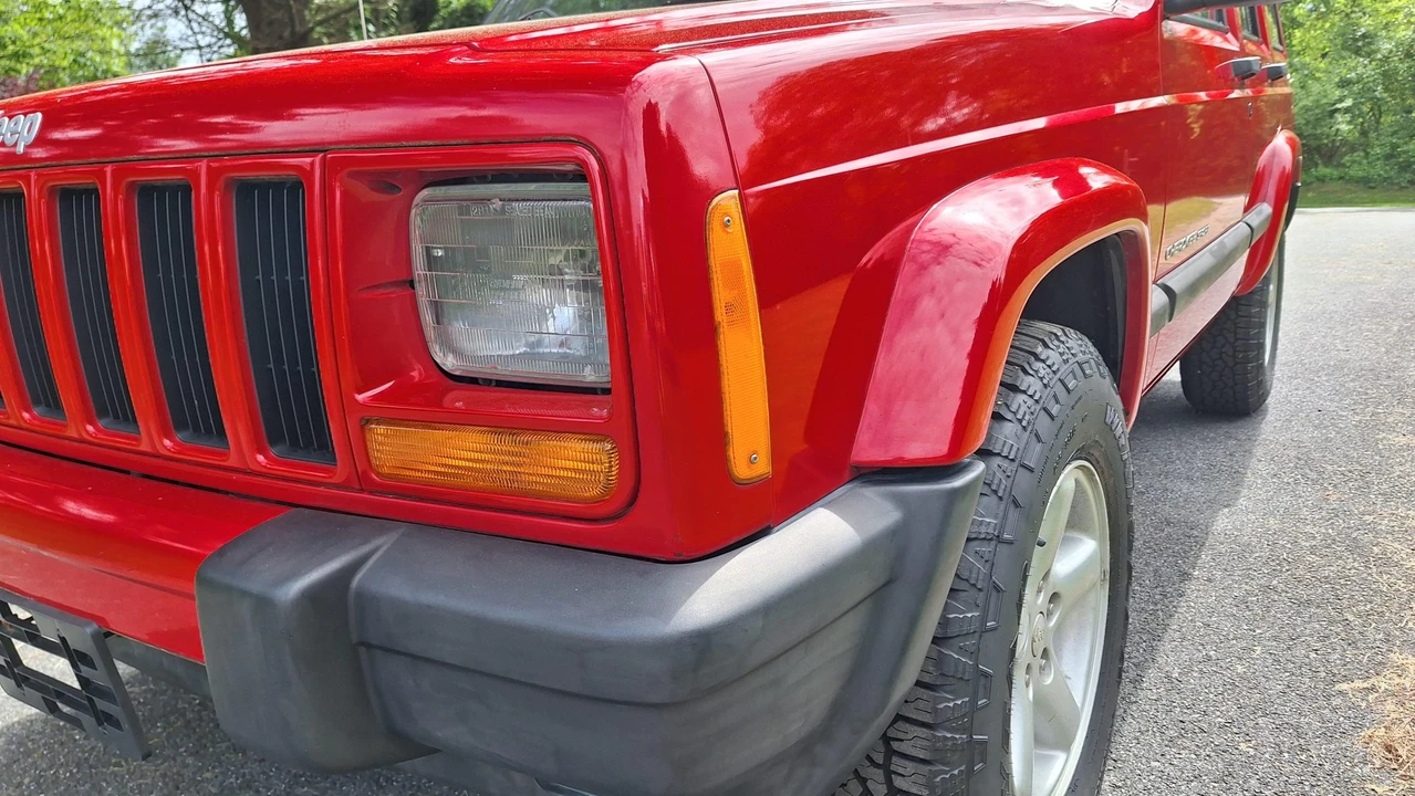 2001 Jeep XJ Cherokee - Image 12 of 31