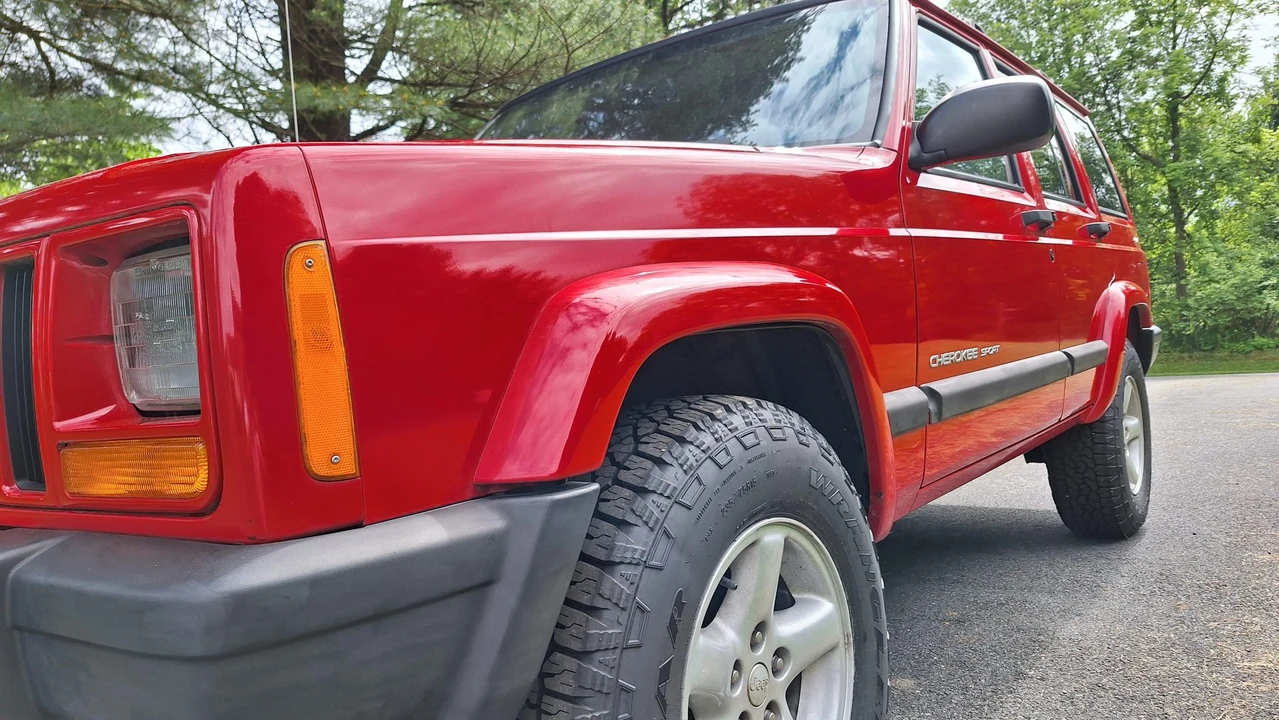 2001 Jeep XJ Cherokee - Image 13 of 31