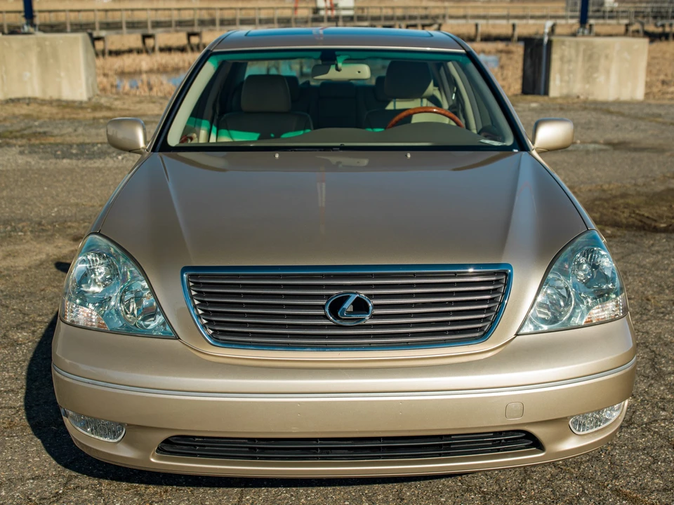 2001 Lexus LS 3rd Gen - Image 29 of 31