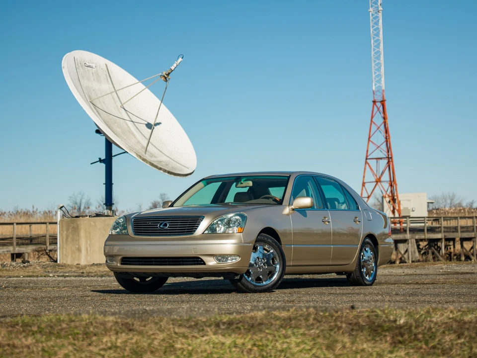 2001 Lexus LS 3rd Gen - Image 4 of 31