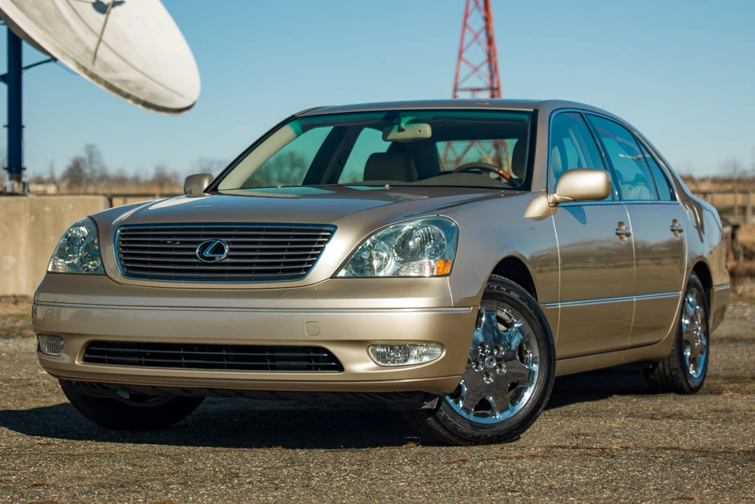 2001 Lexus LS 3rd Gen - Image 6 of 31