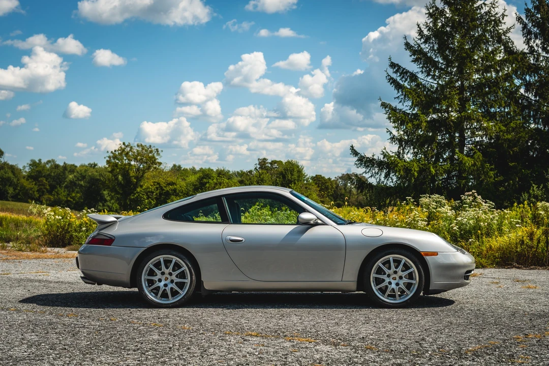 2001 Porsche 996 Carrera - Image 16 of 31