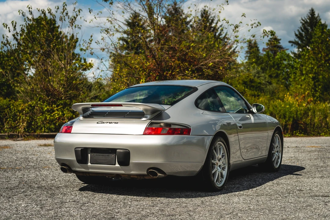 2001 Porsche 996 Carrera - Image 13 of 31