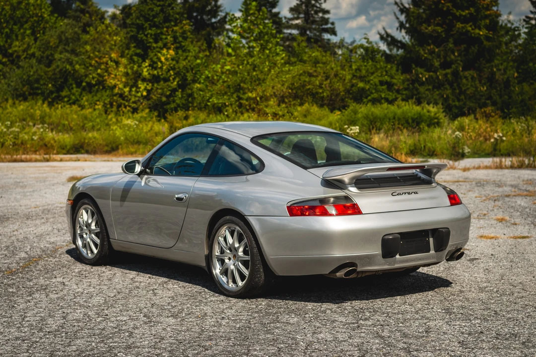 2001 Porsche 996 Carrera - Image 9 of 31