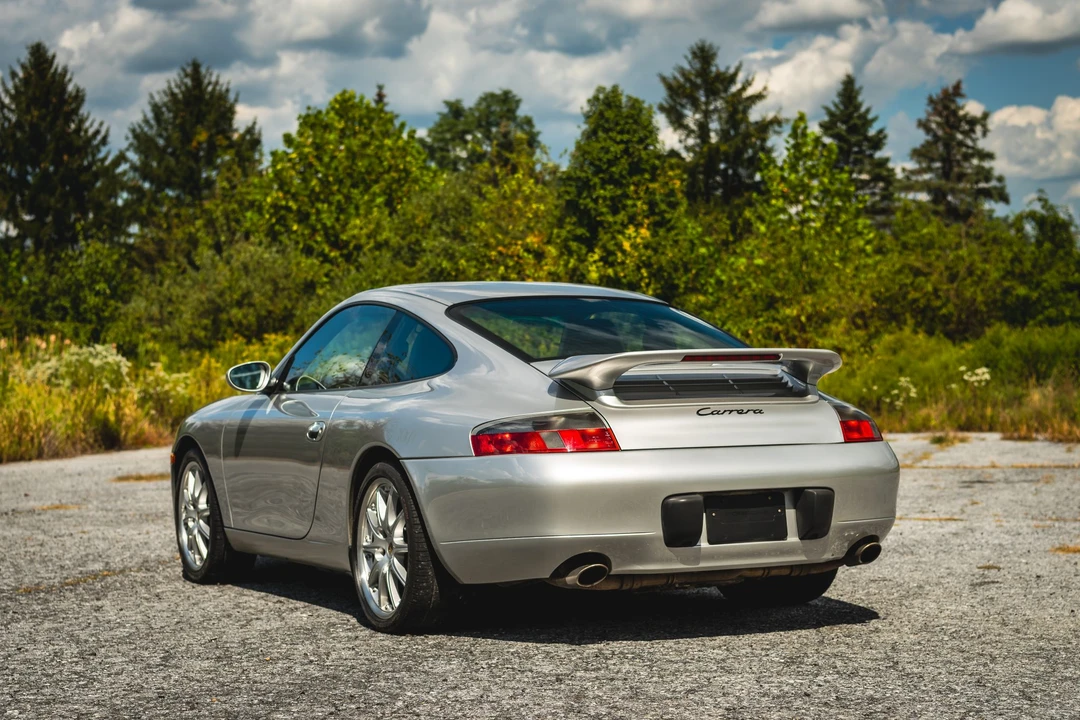 2001 Porsche 996 Carrera - Image 10 of 31