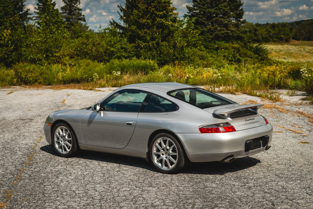 2001 Porsche 996 Carrera - Image 7 of 31