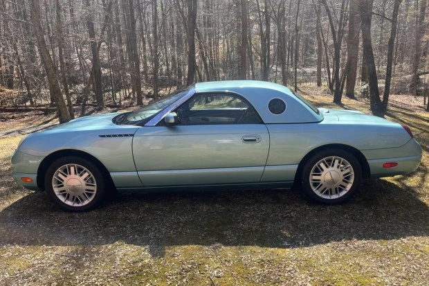 2002 Ford Thunderbird 10th Gen - Image 3 of 7