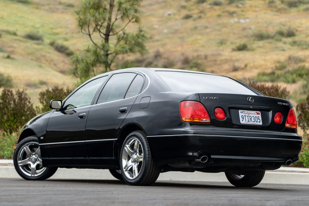 2002 Lexus GS 2nd Gen - Image 3 of 31