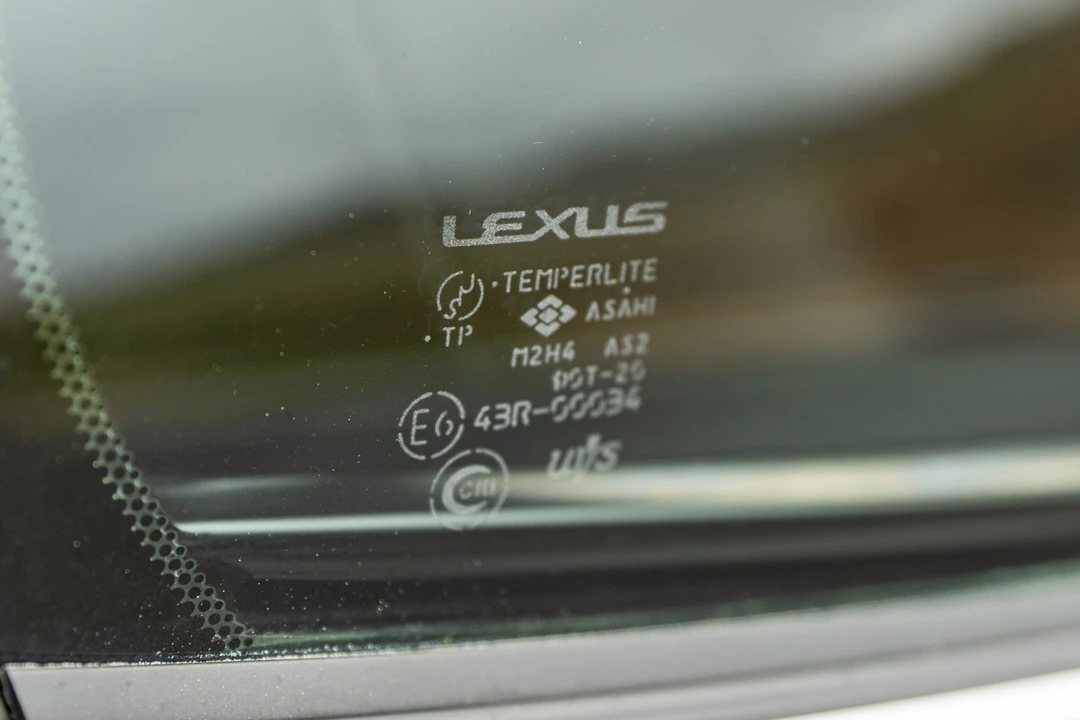 2002 Lexus GS 2nd Gen - Image 31 of 31