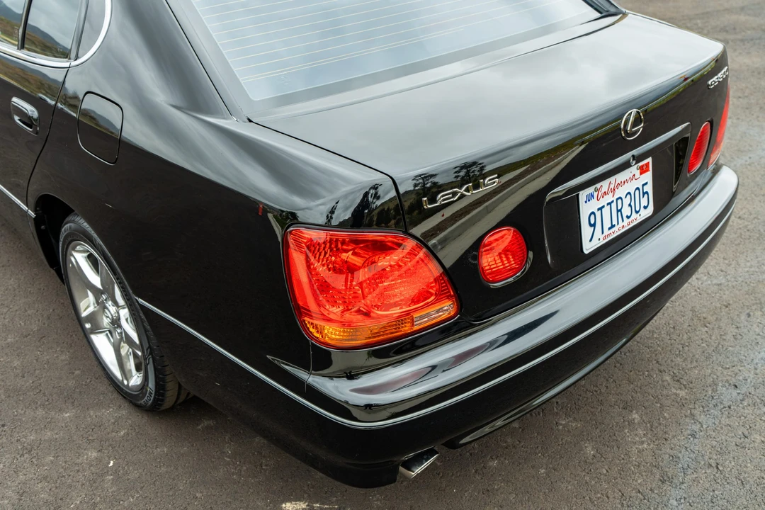2002 Lexus GS 2nd Gen - Image 14 of 31