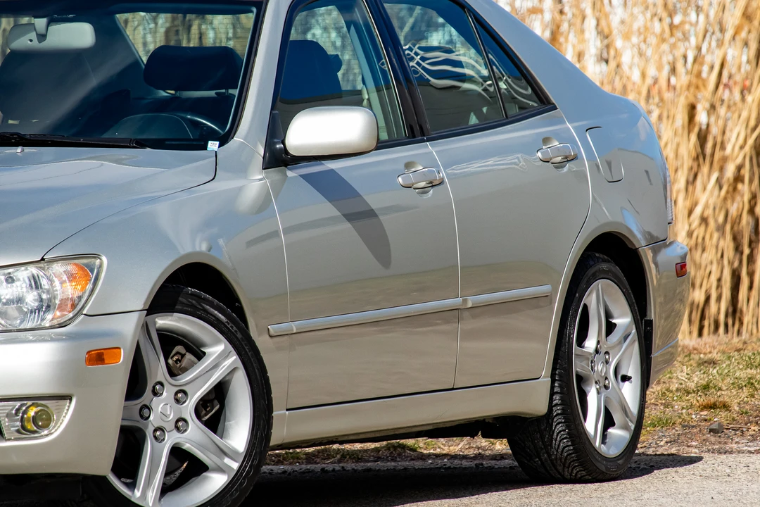 2002 Lexus IS 1st Gen - Image 22 of 31