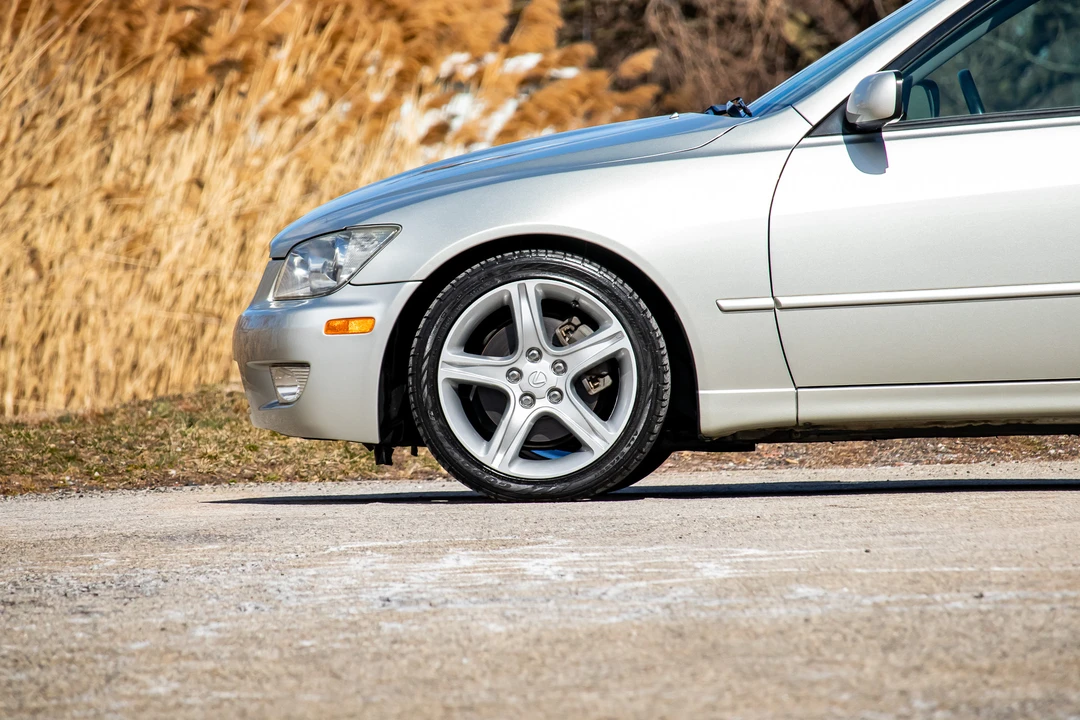 2002 Lexus IS 1st Gen - Image 24 of 31