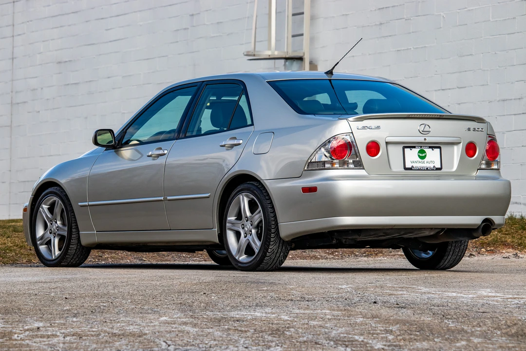 2002 Lexus IS 1st Gen - Image 9 of 31