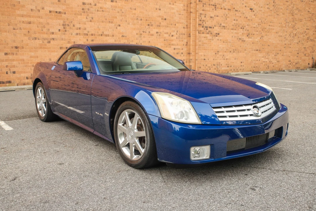2004 Cadillac XLR - Image 15 of 31