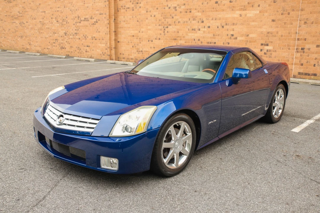 2004 Cadillac XLR - Image 2 of 31