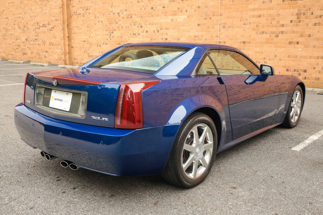 2004 Cadillac XLR - Image 10 of 31