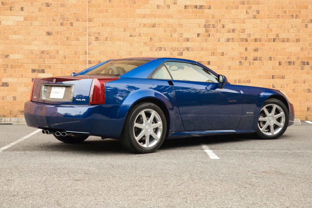 2004 Cadillac XLR - Image 11 of 31