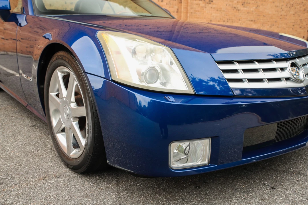 2004 Cadillac XLR - Image 25 of 31