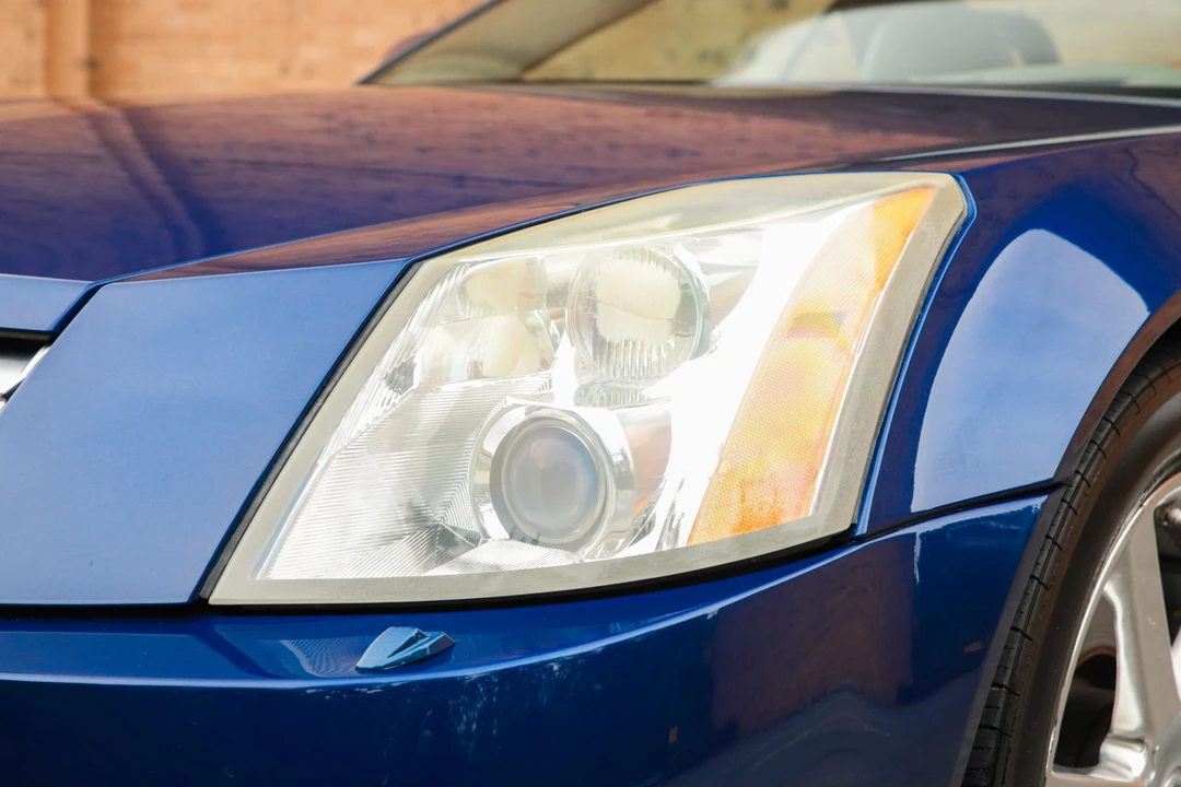 2004 Cadillac XLR - Image 30 of 31