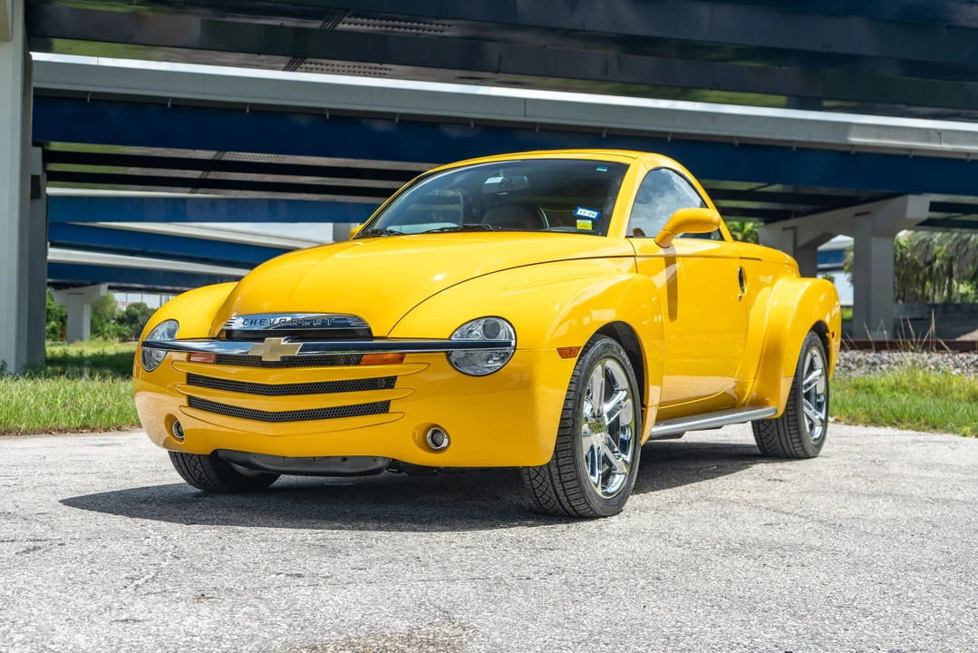 2004 Chevrolet SSR - Image 6 of 31