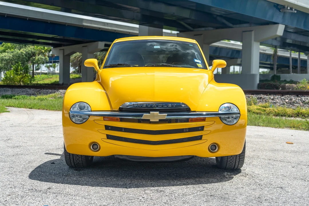 2004 Chevrolet SSR - Image 5 of 31