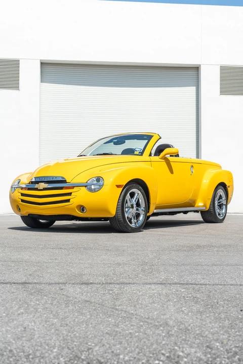 2004 Chevrolet SSR - Image 12 of 31