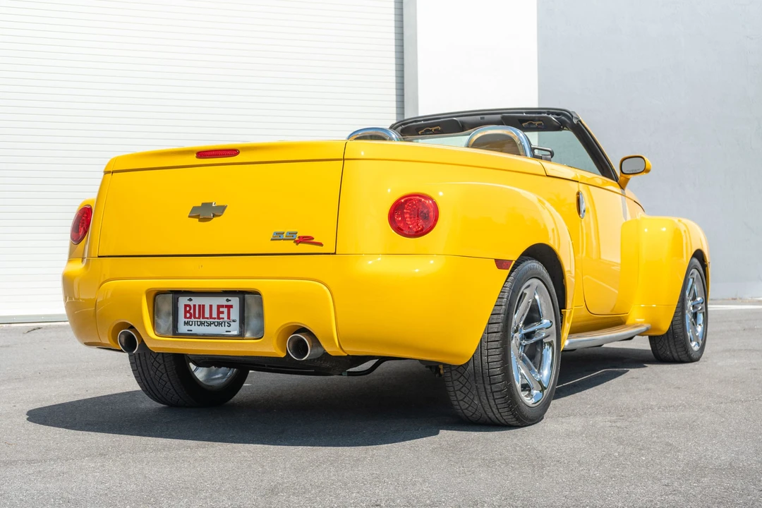 2004 Chevrolet SSR - Image 19 of 31
