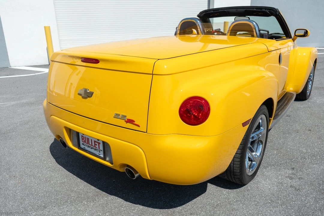 2004 Chevrolet SSR - Image 20 of 31