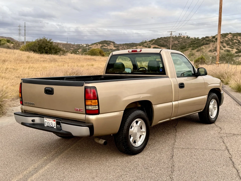 2004 GMC Sierra 2nd Gen - Image 30 of 31