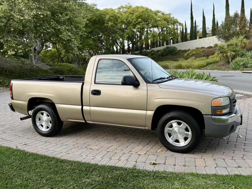 2004 GMC Sierra 2nd Gen - Image 20 of 31