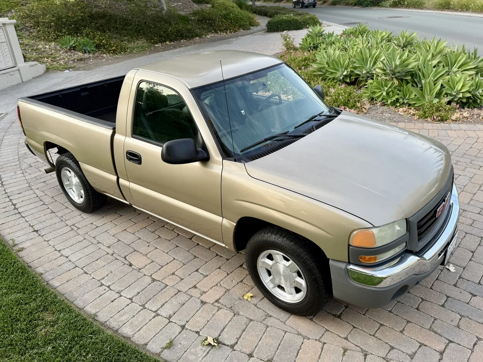 2004 GMC Sierra 2nd Gen - Image 21 of 31