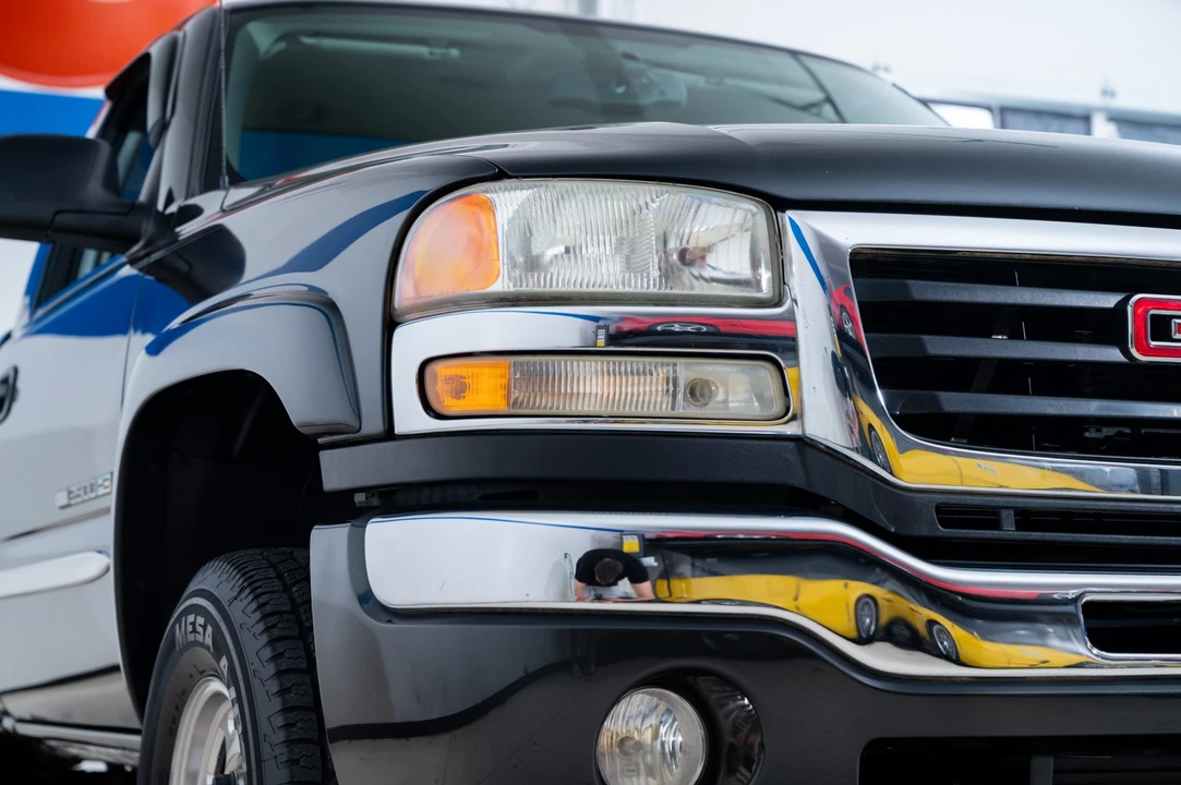 2004 GMC Sierra Heavy Duty 2nd Gen - Image 17 of 31