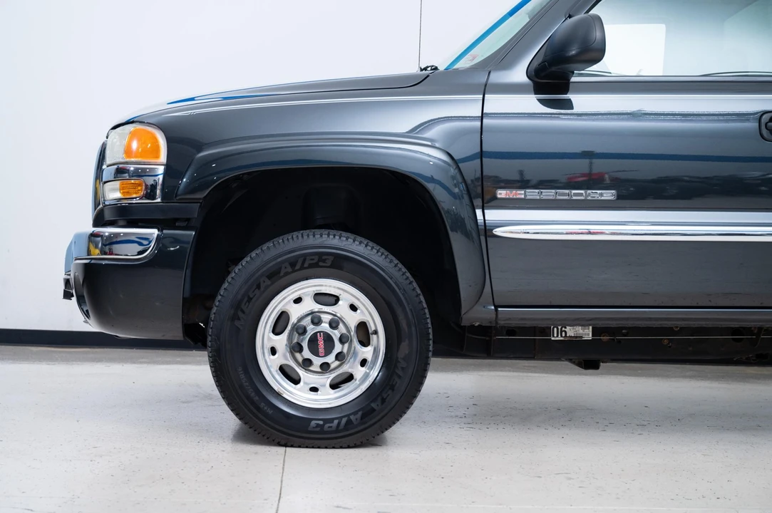 2004 GMC Sierra Heavy Duty 2nd Gen - Image 12 of 31