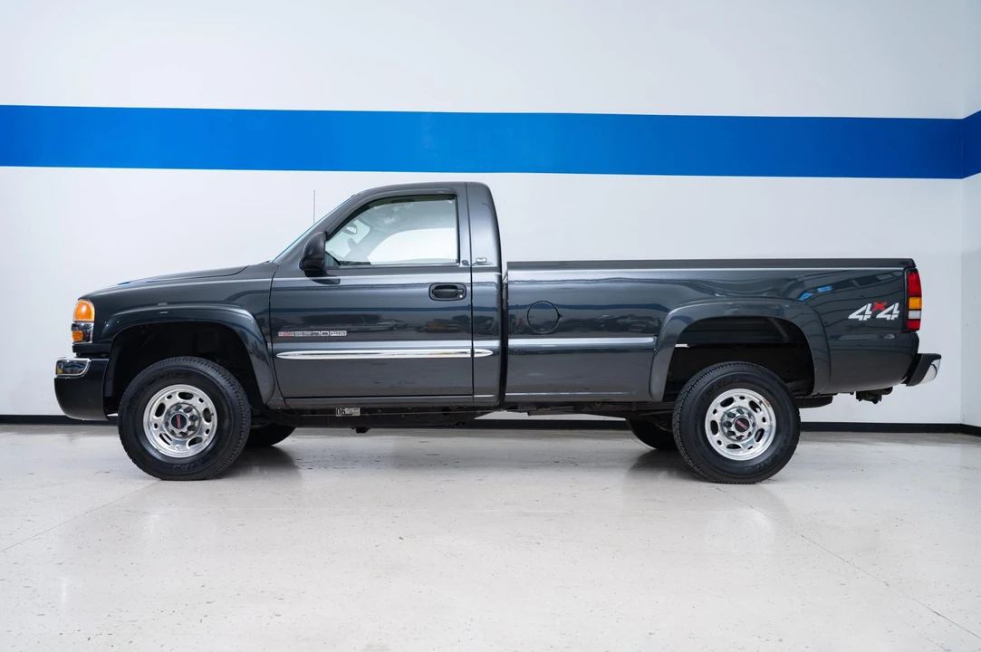 2004 GMC Sierra Heavy Duty 2nd Gen - Image 11 of 31