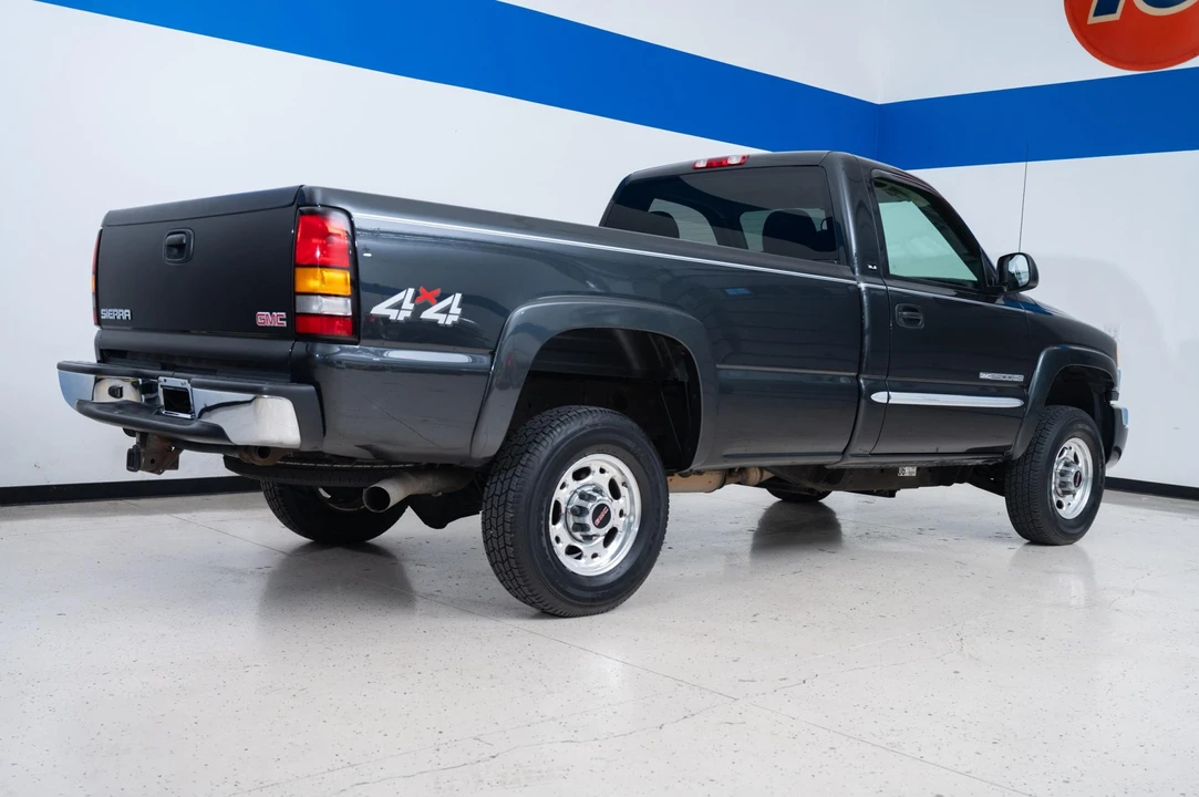 2004 GMC Sierra Heavy Duty 2nd Gen - Image 7 of 31
