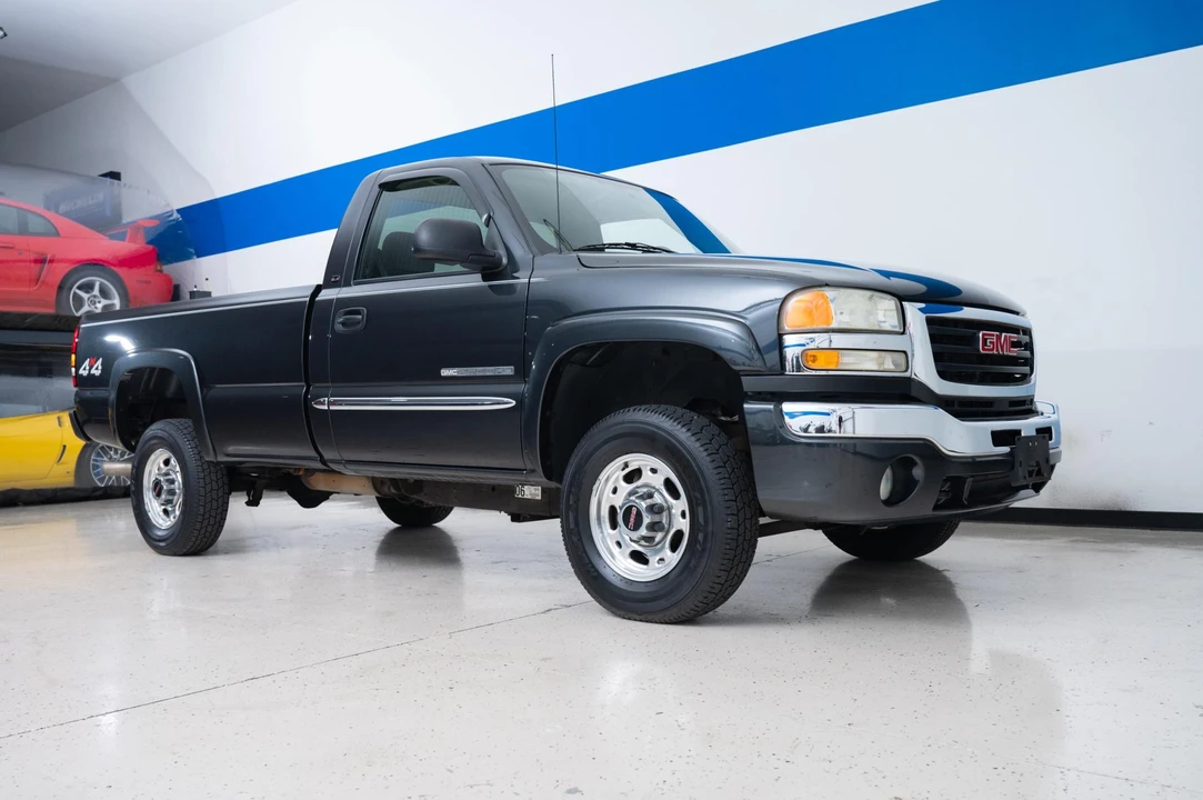 2004 GMC Sierra Heavy Duty 2nd Gen - Image 5 of 31