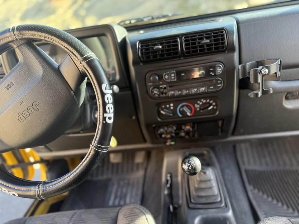 2004 Jeep TJ Wrangler - Image 23 of 31