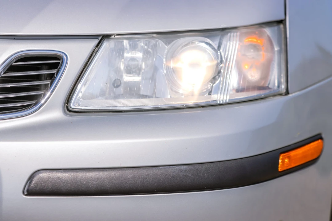 2004 Saab 9-3 2nd Gen - Image 28 of 31