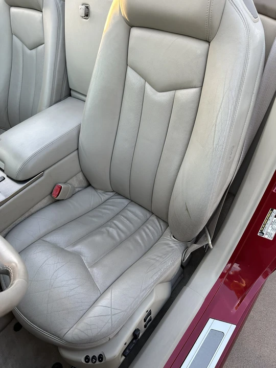 2005 Cadillac XLR - Image 27 of 31