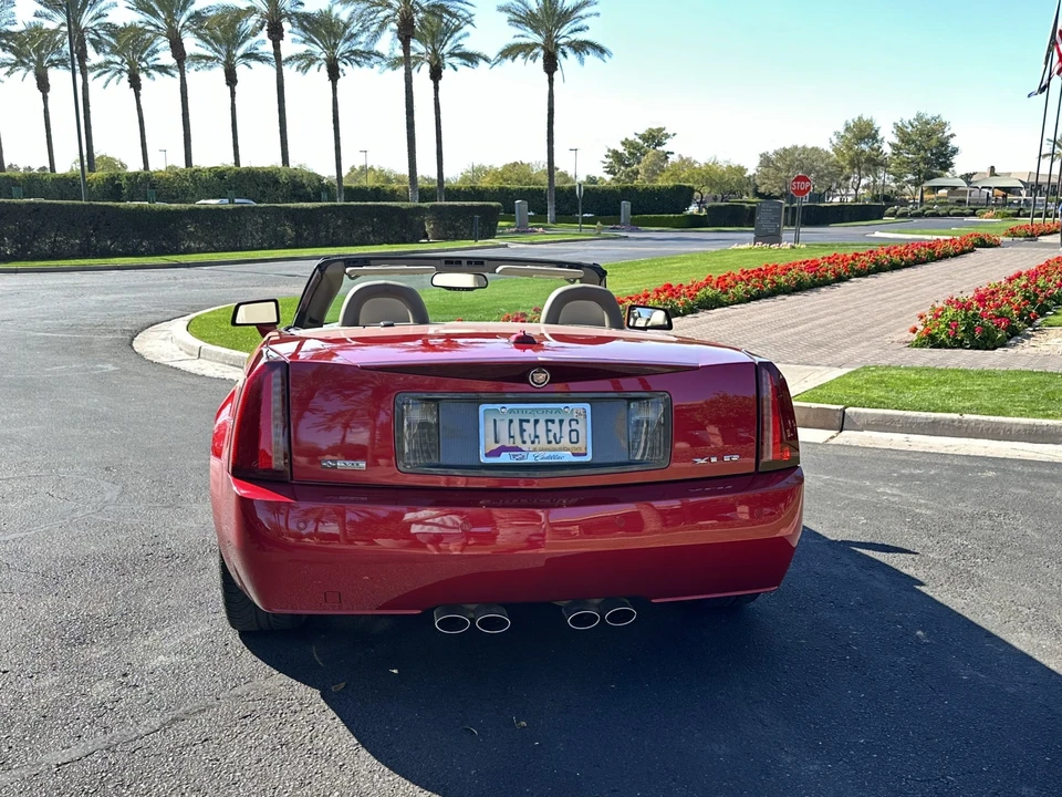 2005 Cadillac XLR - Image 7 of 31