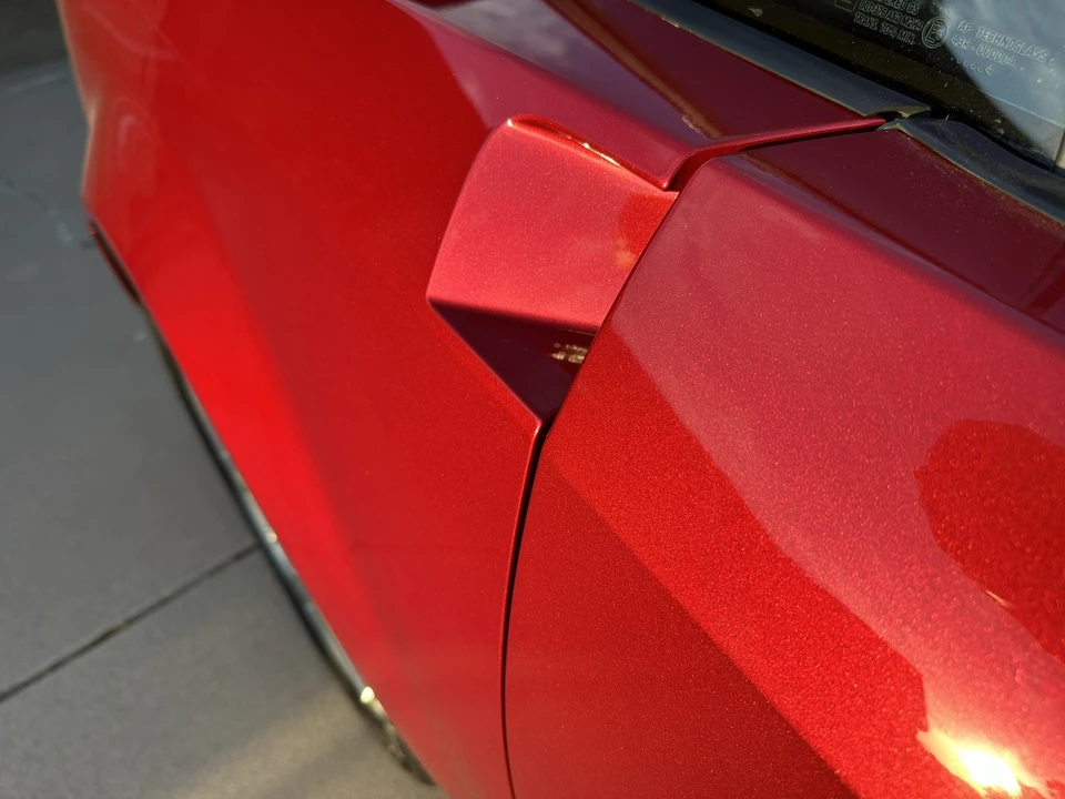 2005 Cadillac XLR - Image 17 of 31