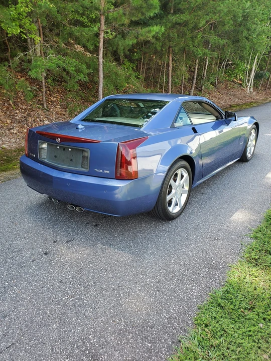 2005 Cadillac XLR - Image 16 of 31