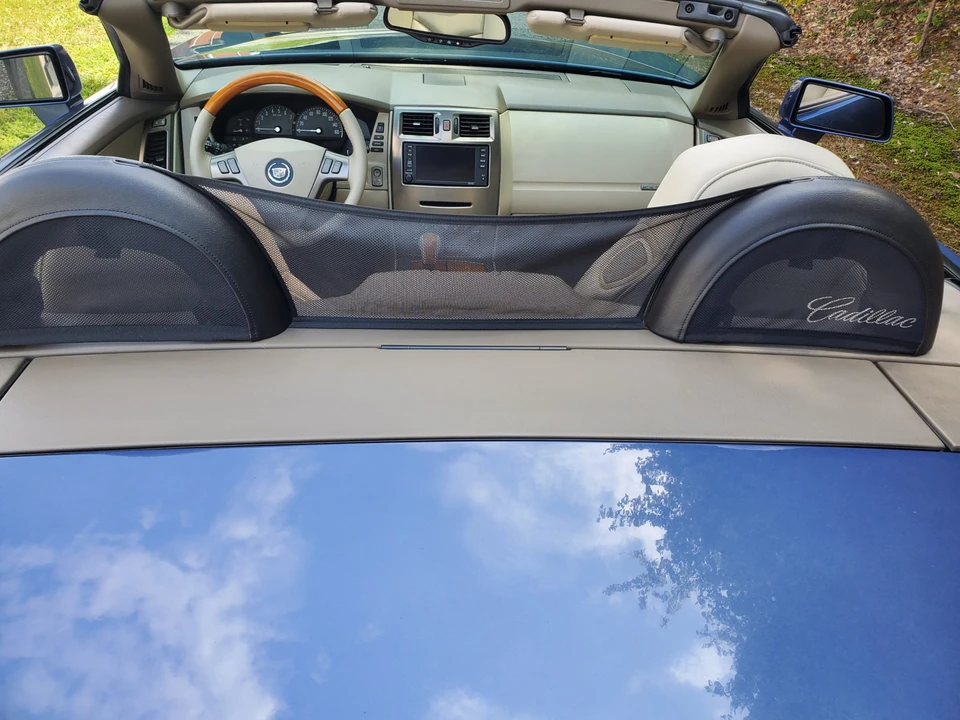 2005 Cadillac XLR - Image 21 of 31