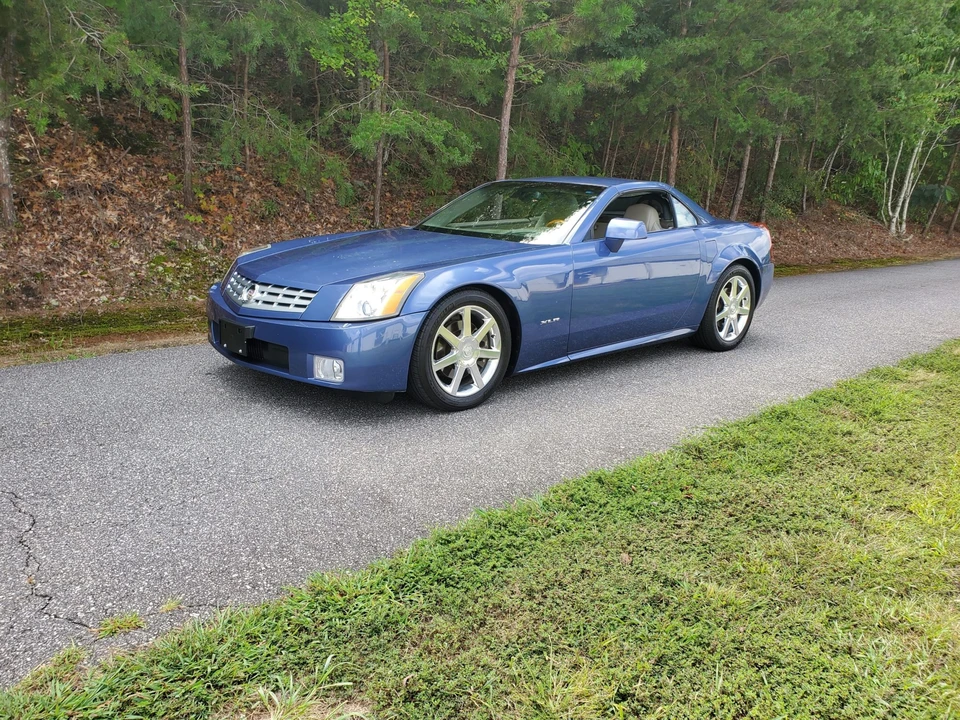 2005 Cadillac XLR - Image 4 of 31