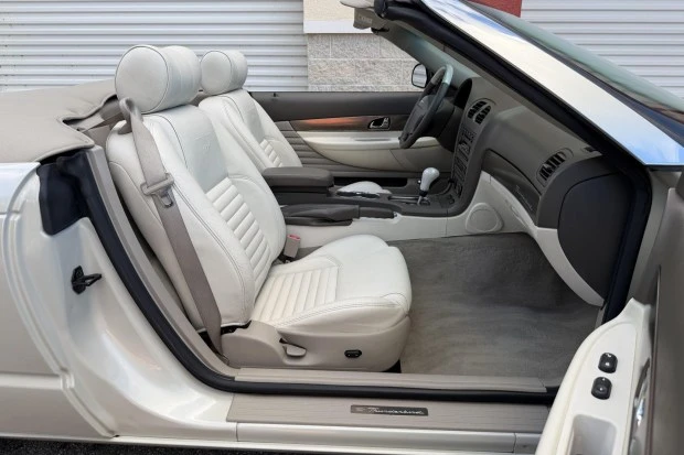 2005 Ford Thunderbird 11th Gen - Image 4 of 8