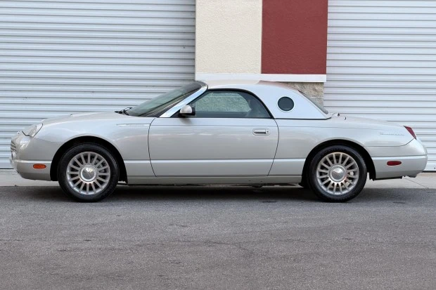 2005 Ford Thunderbird 11th Gen - Image 3 of 8