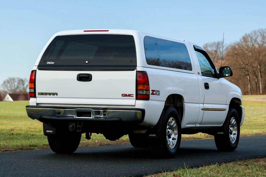 2005 GMC Sierra 2nd Gen - Image 27 of 31